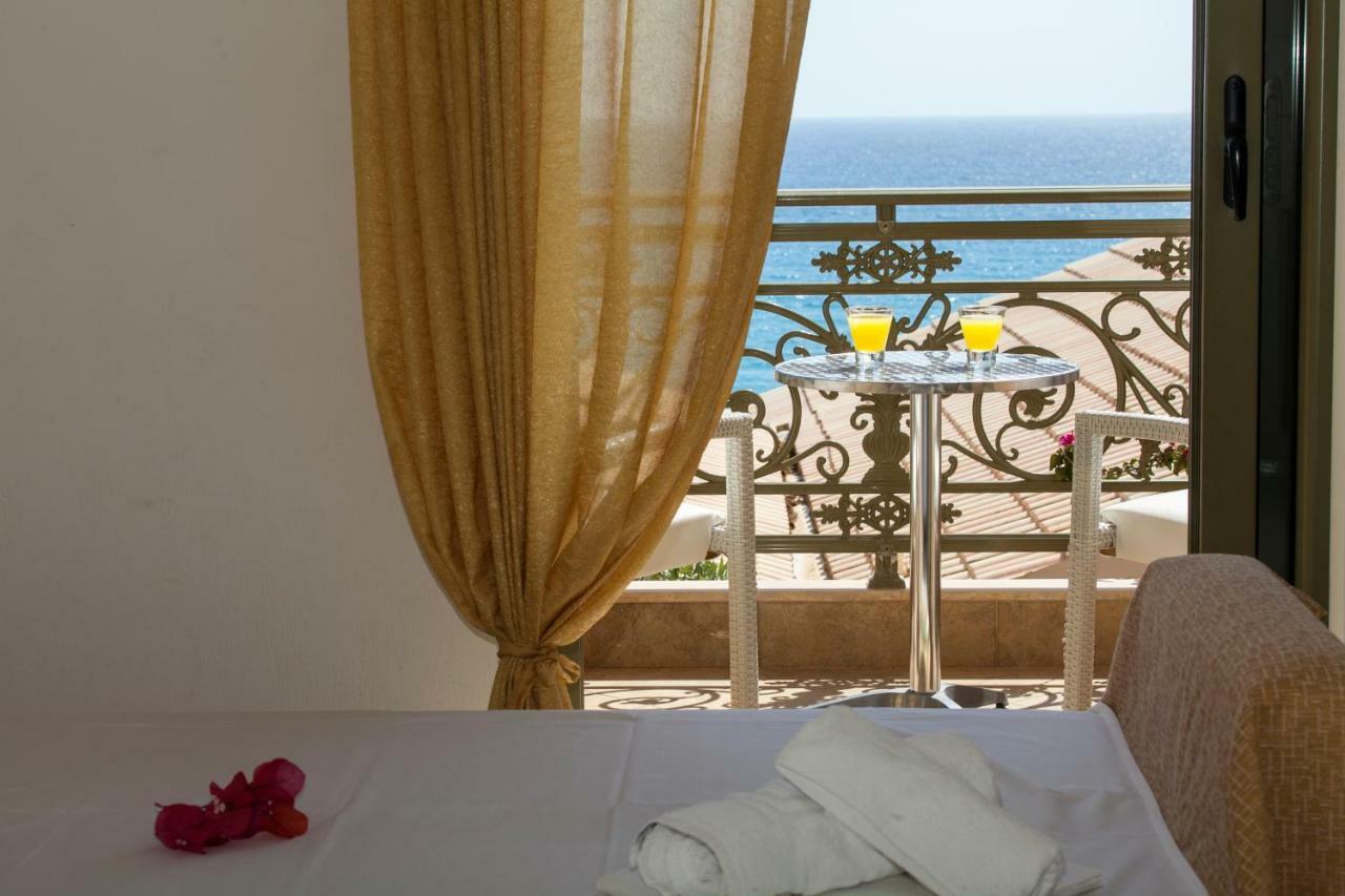 Siarbas Hotel Paralia Vrachou Exteriör bild